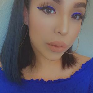 Meet your Posher, Alejandra